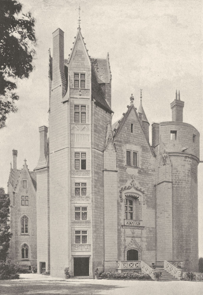 MAINE- ET- LOIRE. Montreuil- Bellay. Cour du Chateau 1895 old antique print